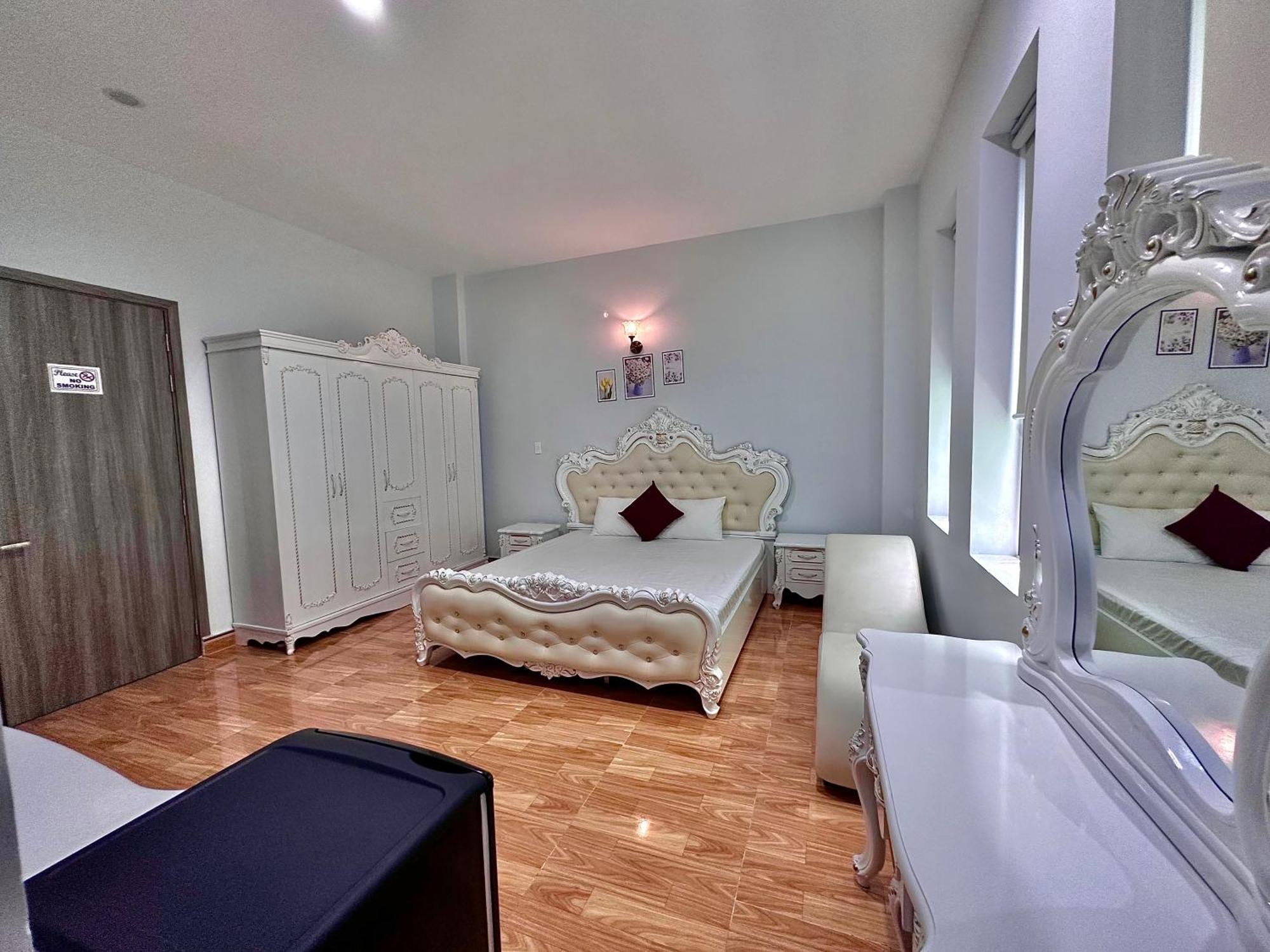 Royal Homestay Туїхоа Екстер'єр фото