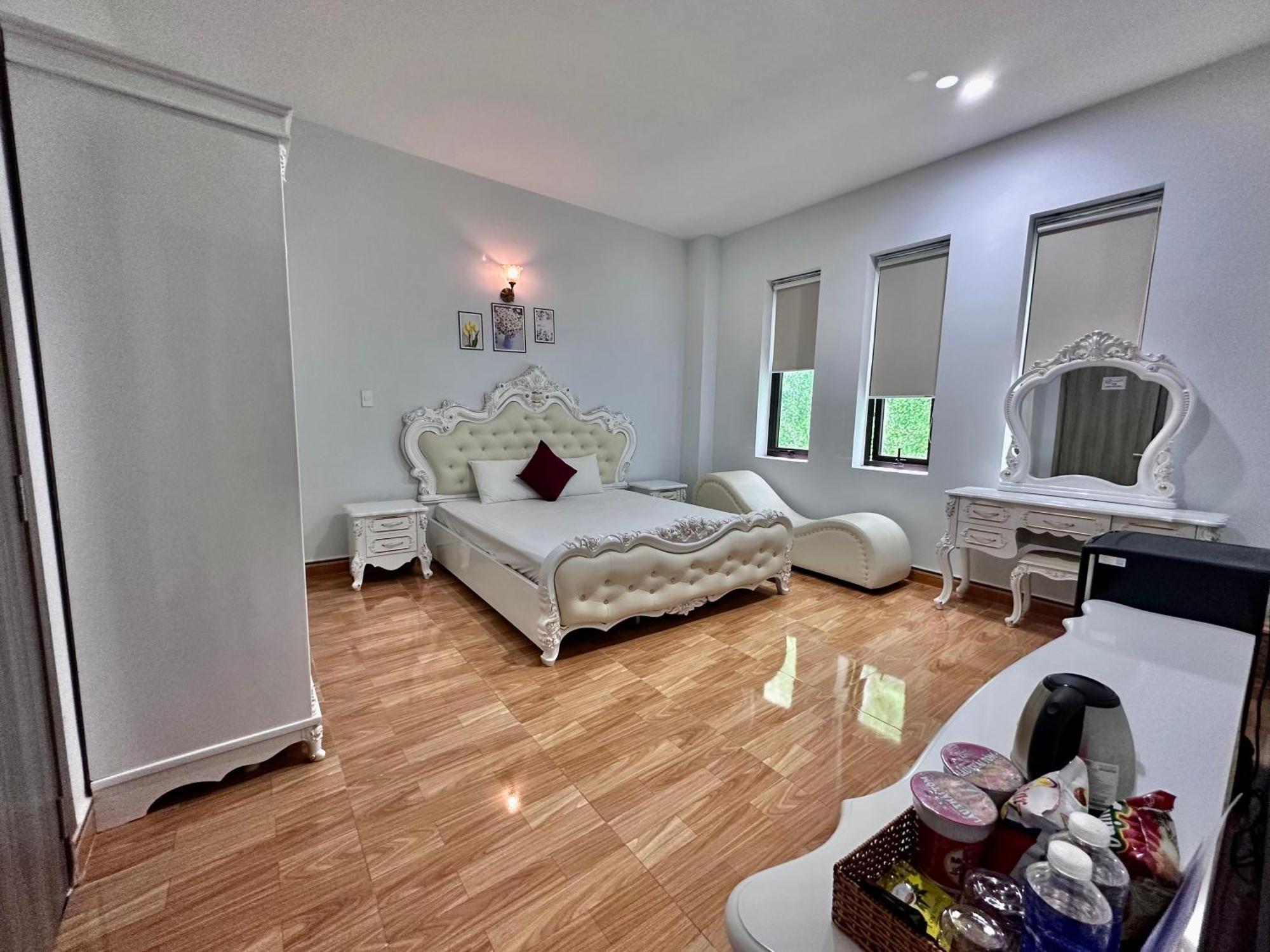 Royal Homestay Туїхоа Екстер'єр фото