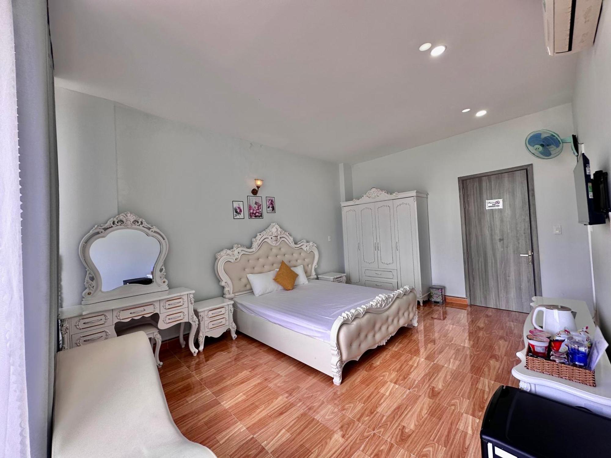 Royal Homestay Туїхоа Екстер'єр фото