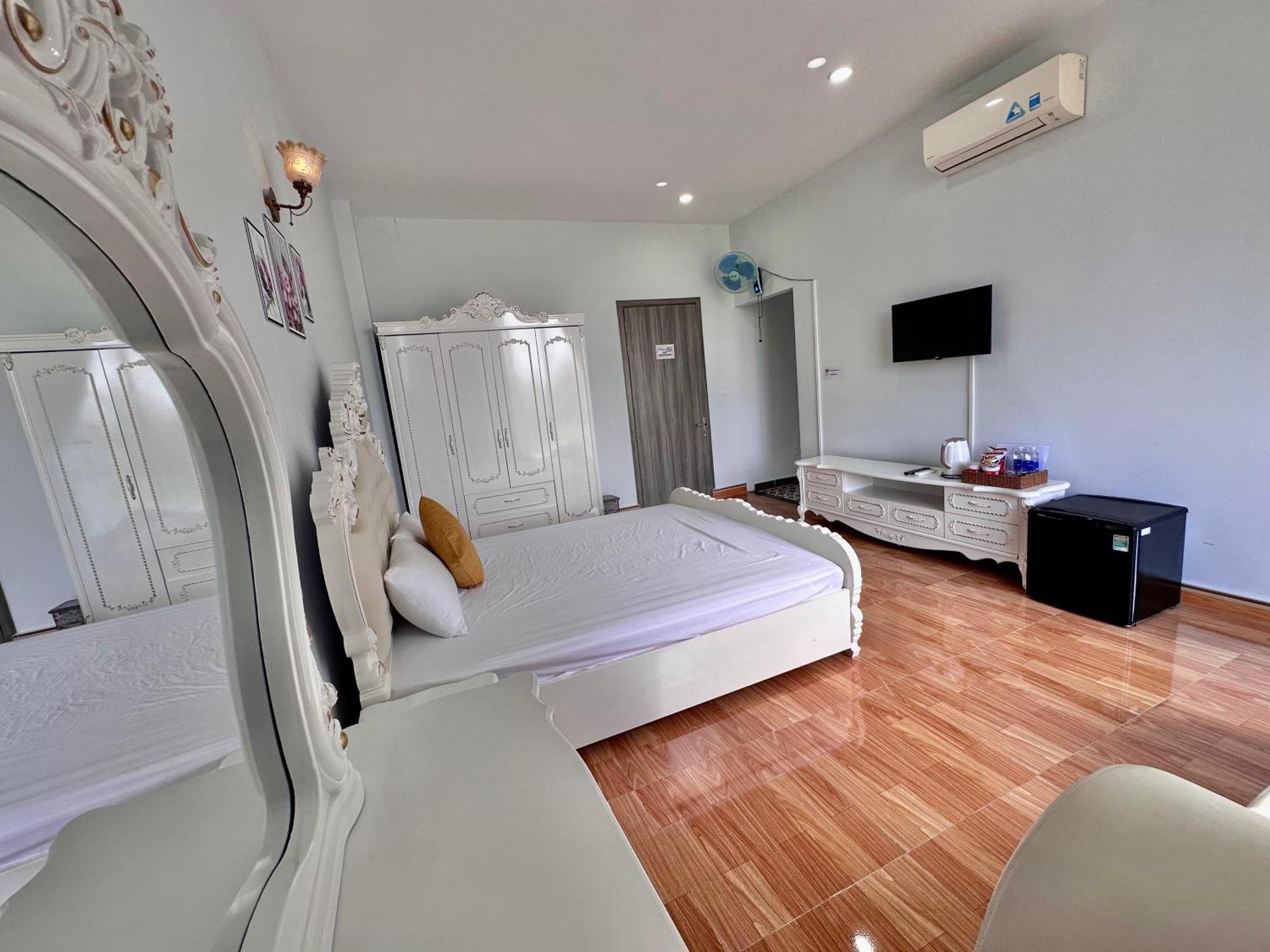 Royal Homestay Туїхоа Екстер'єр фото